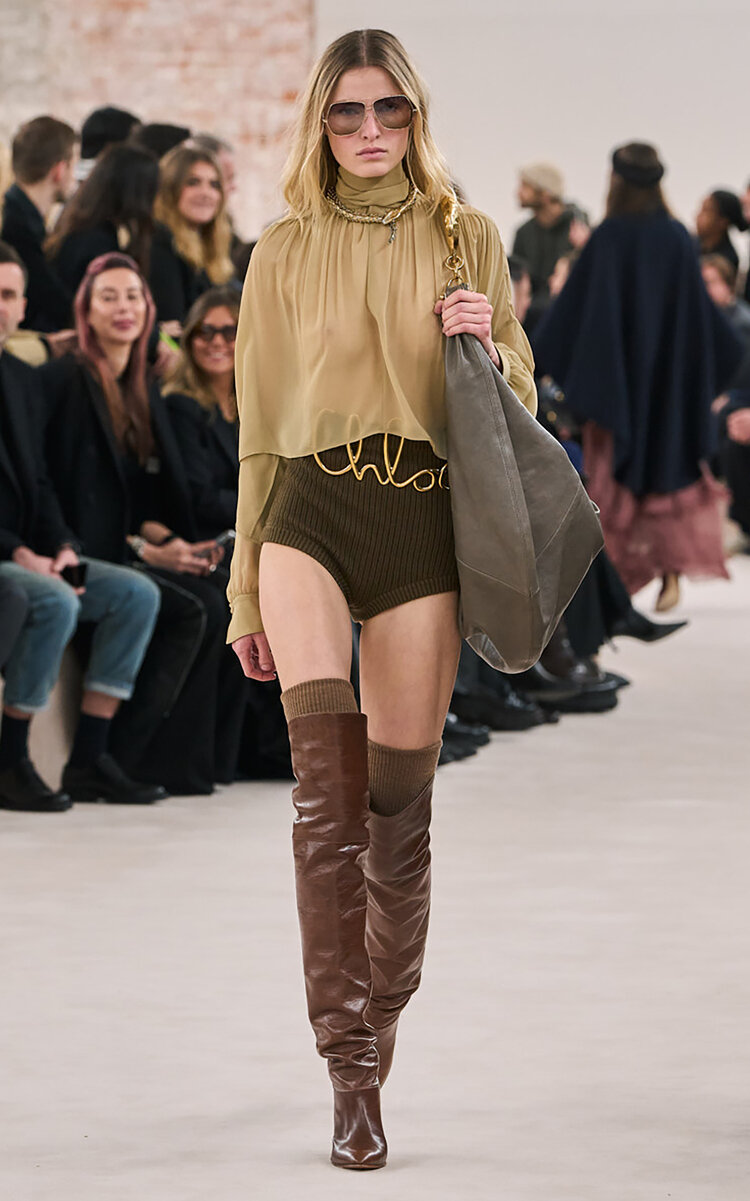 Chloé Buckle Back Wool Knit Briefs In Brown