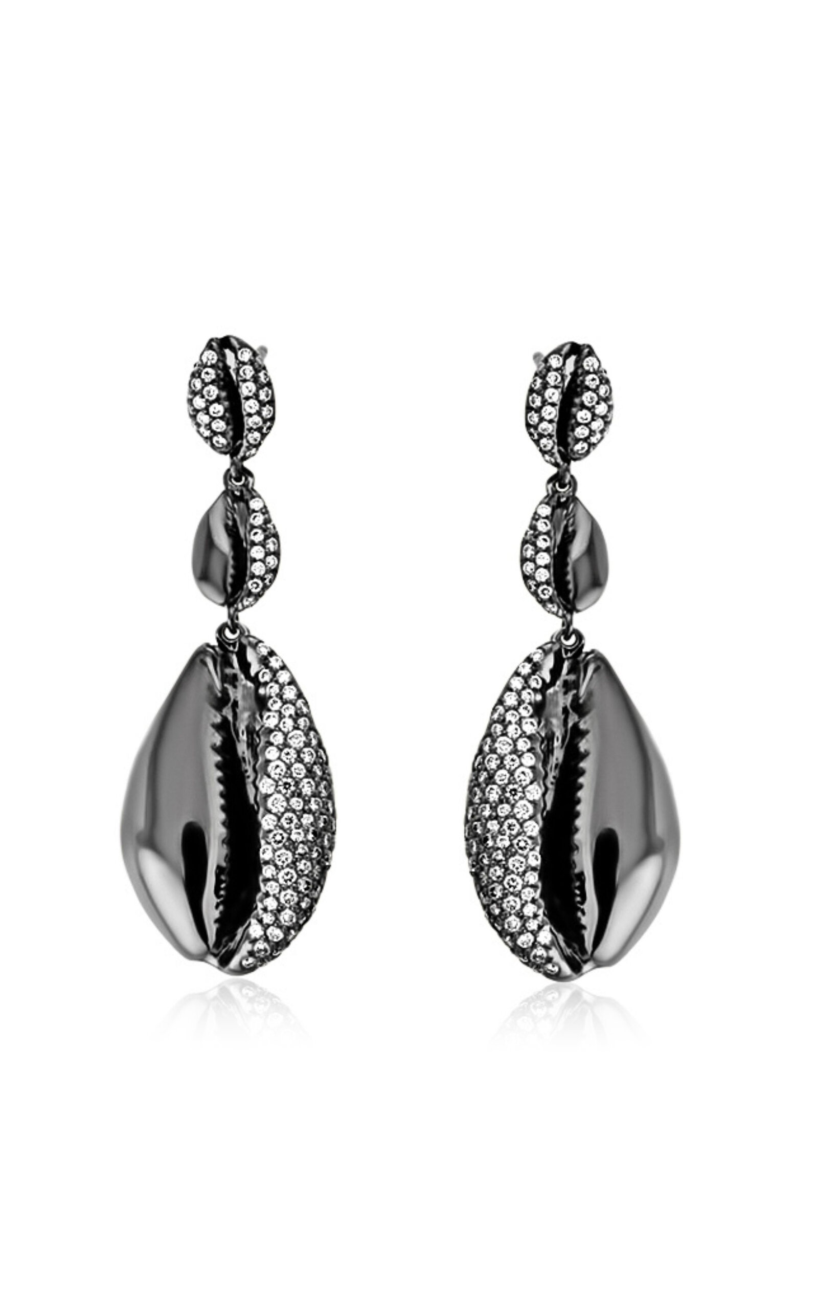 Shop Almasika Le Cauri Endiamante 18k Yellow Gold Diamond Earrings In Black