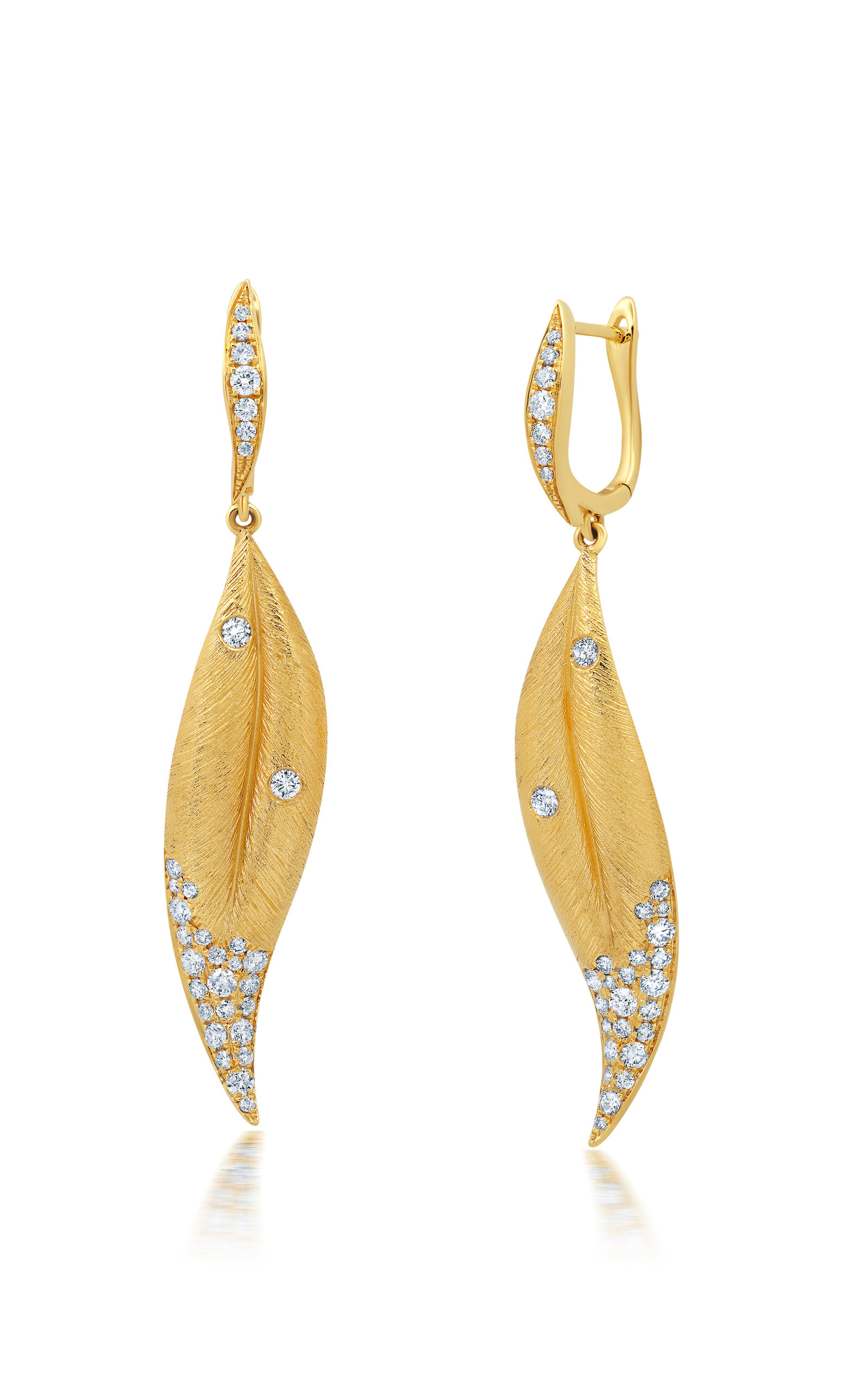 18k Yellow Gold Diamond Folha Drop Earrings