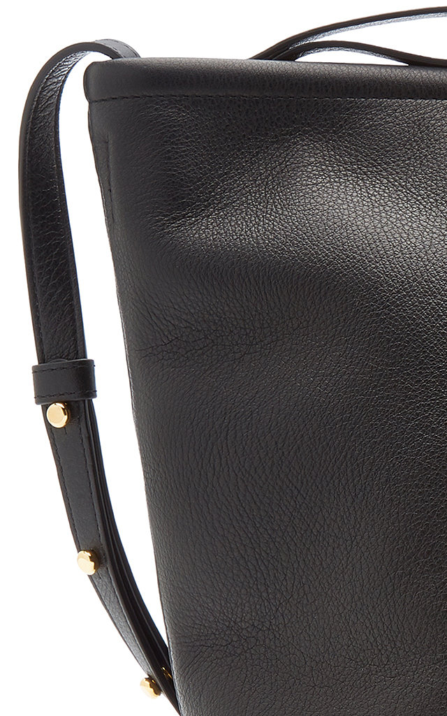 black zip up handbag