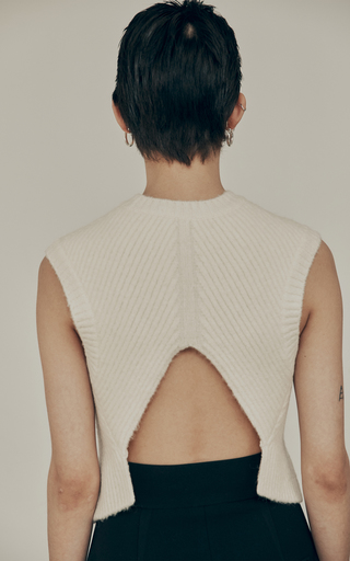 Cropped Cable-Knit Sweater Vest展示图