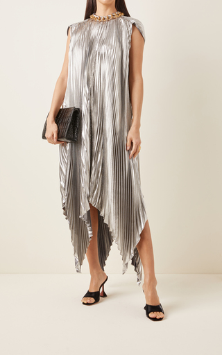 Chain-Detailed Pleated Silk-Blend Lam�� Cape Dress展示图