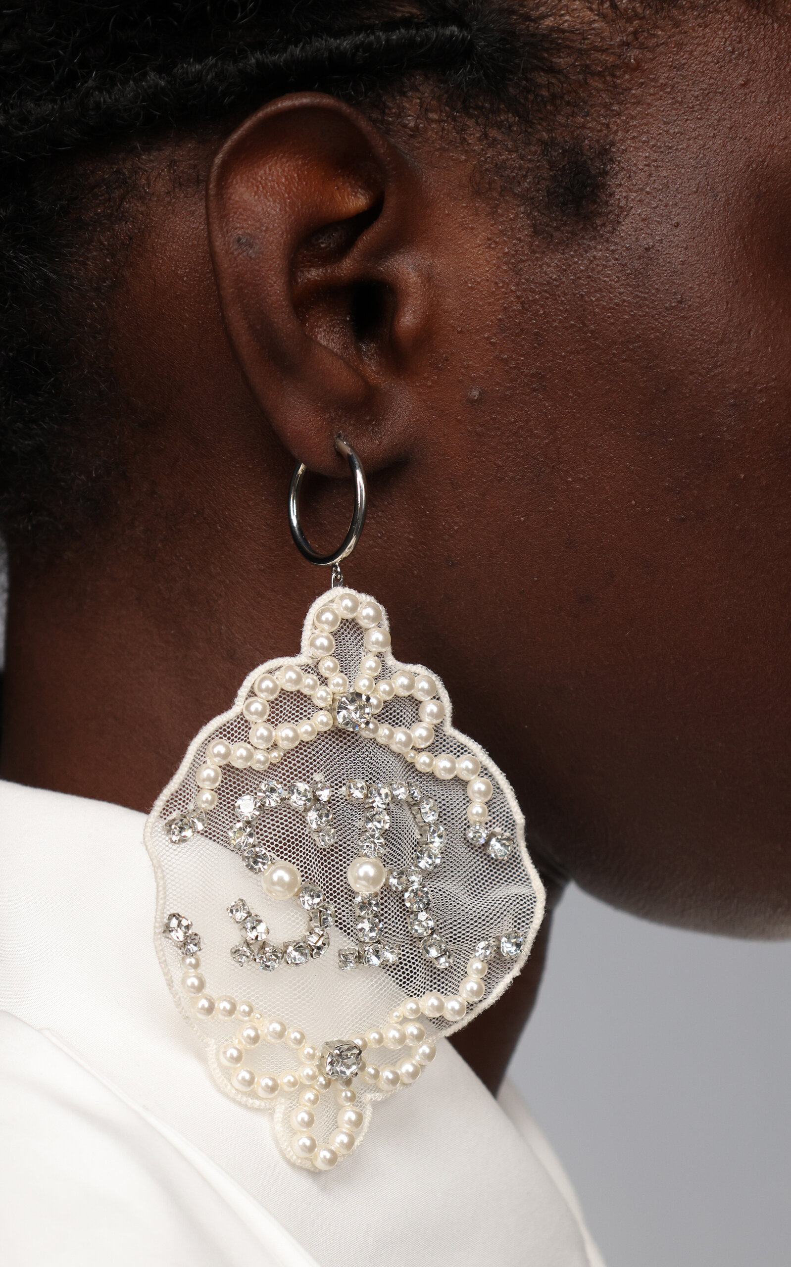 Xl Ribbon Drip Pearl Earrings By Simone Rocha, Moda Operandi in 2023